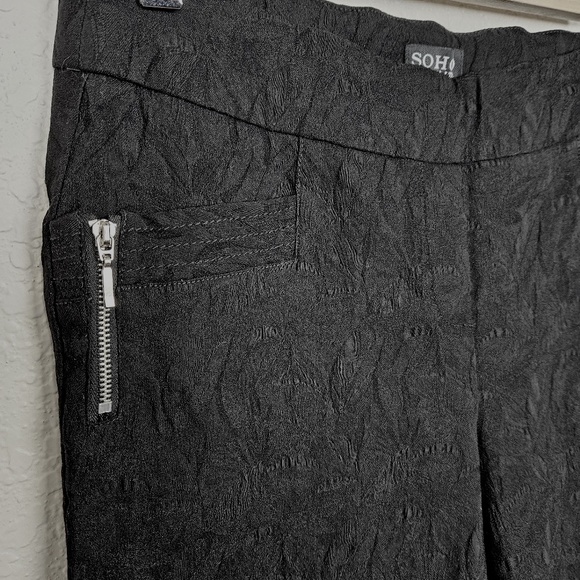 Soho Apparel Black Damask Stretch Pull-On Slim-Fit Longline Skimmer - Women's PM - Picture 3 of 5